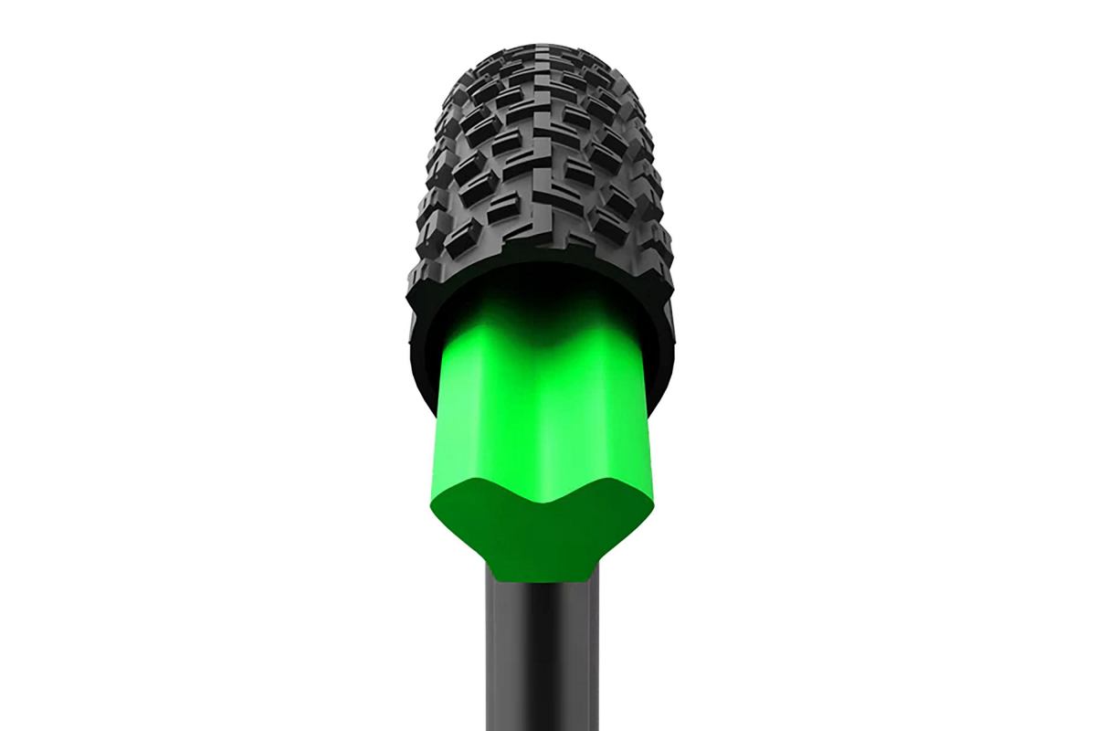 1_Airliner_XC_Trail_02