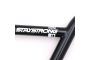 1_guidon-staystrong-chevron-straight-race-black