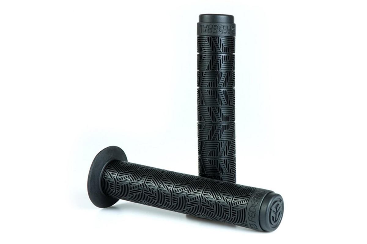 0_poignees-federal-command