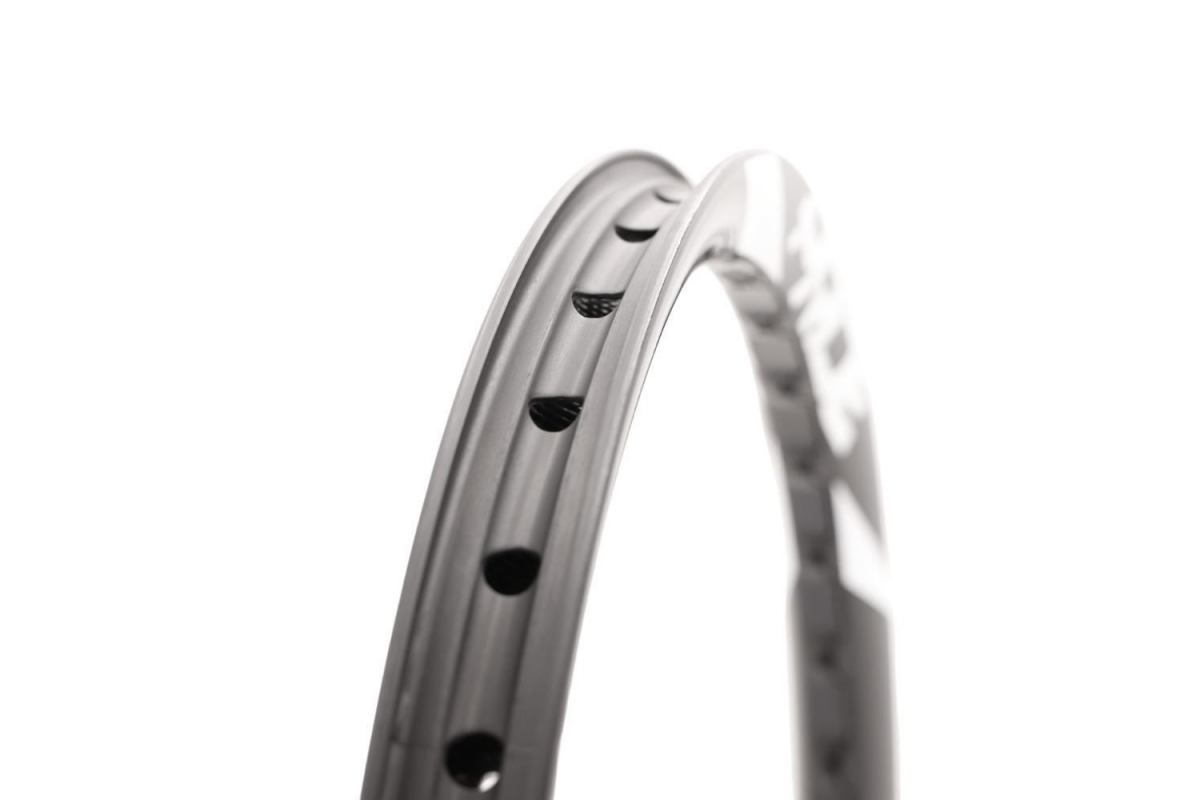 3_jante-pride-carbon-wave-cfr-20-36h-ud-gloss-gloss-white