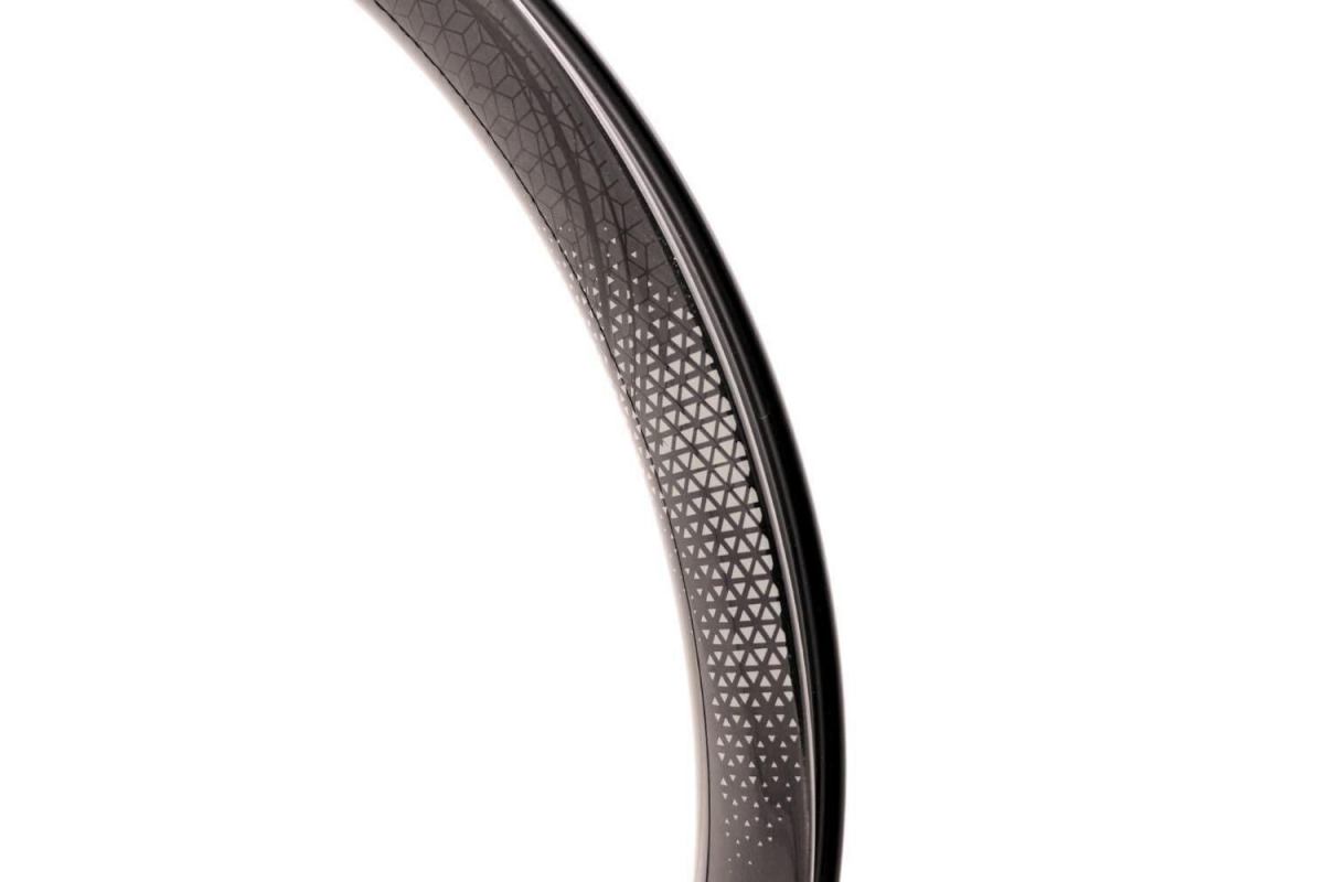 1_jante-24-507-sd-m58-v2-disque-shiny-black