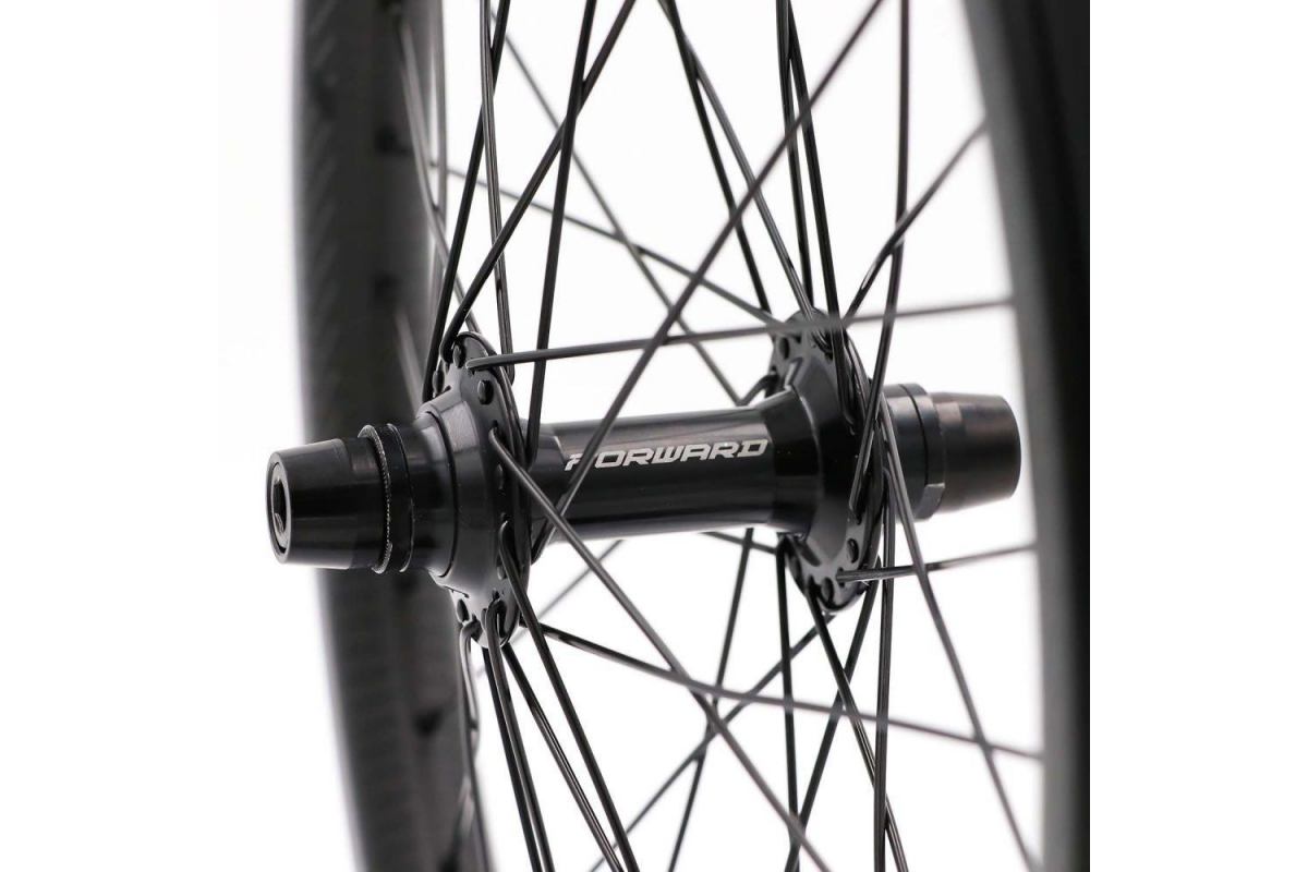 4_roues-forward-joyride-v2-carbone-36h-10mm