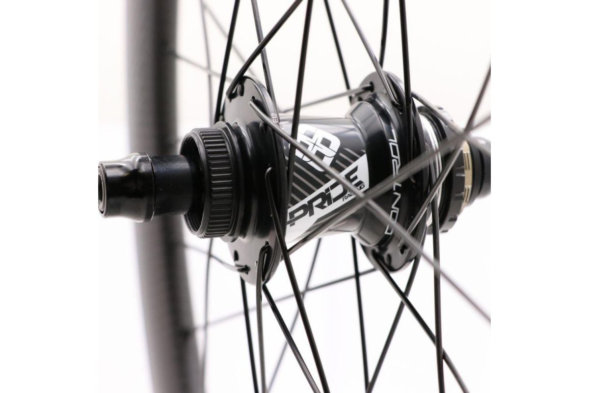 2_paire-de-roues-pride-control-black-forward-joyride-carbone-aero-exp-10mm