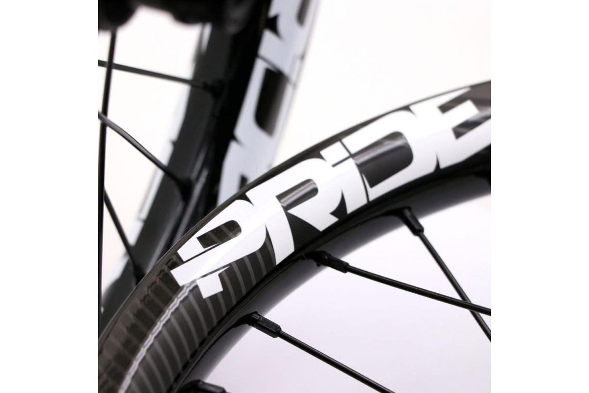 1_paire-de-roues-24-pride-racing-control-36h-black-pride-gravity-aero-ud-gloss