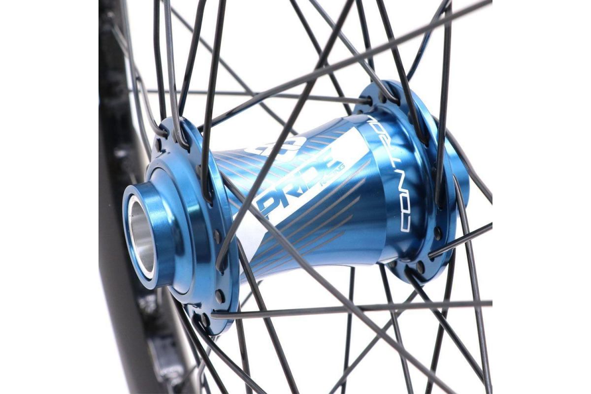 1_roues-pride-wave-ud-gloss-white-pride-control-36h-blue