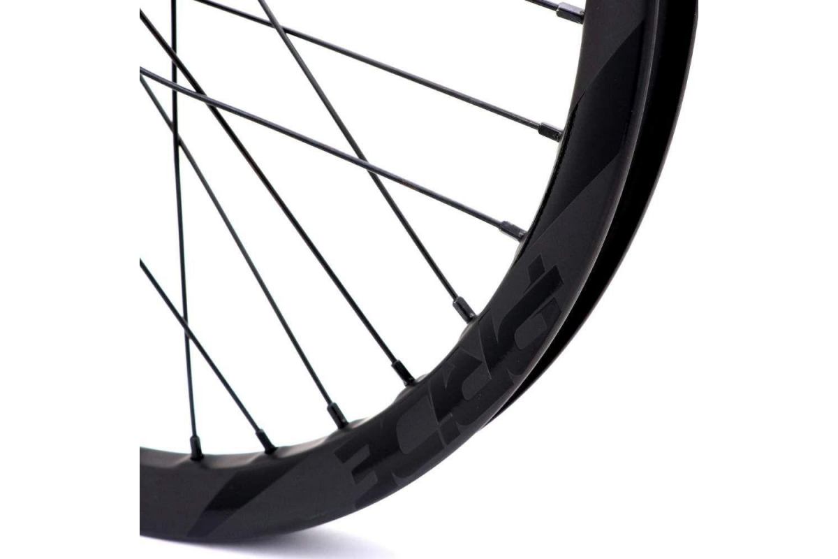 2_roues-pride-wave-ud-matt-black-pride-control-36h-red