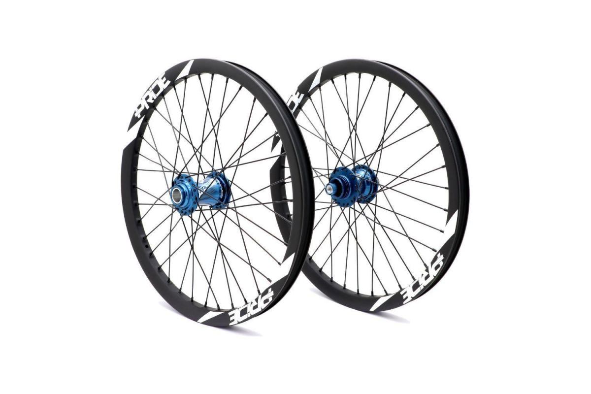 0_roues-pride-wave-ud-matt-white-pride-control-36h-blue