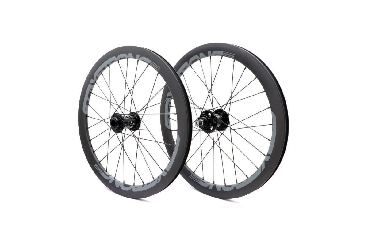 0_roues-20451-onyx-pro-stay-strong-carbon-race-dvsn-v3