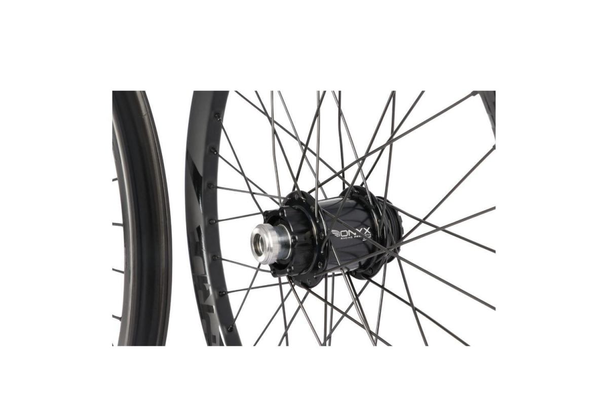 2_roues-20-406-onyx-ultra-ss-disc-15mm-pride-wave-black-matt