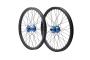 0_roues-20-406-pride-wave-gloss-black-pride-control-15mm-blue