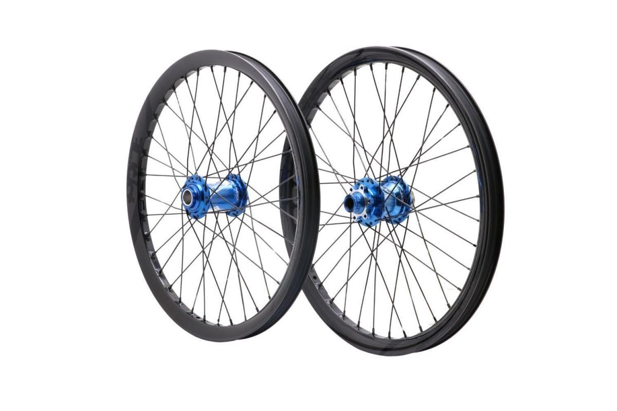 0_roues-20-406-pride-wave-gloss-black-pride-control-15mm-blue