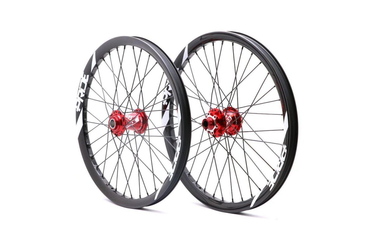 0_roues-20-406-pride-wave-gloss-white-pride-control-15mm-red