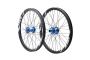 0_roues-pride-wave-ud-gloss-white-pride-control-36h-blue