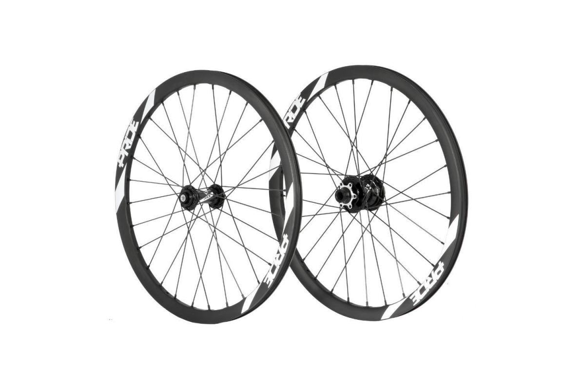 0_roues-20-451-pride-wave-gloss-white-control-v2-10-15mm-black