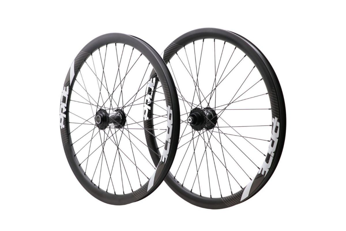 0_roues-24-507-pride-gravity-matt-v-brake-control-v2-20-10mm-black