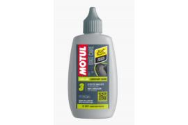 Lubrifiant MOTUL Chain Lube Dry : Anti-Poussière, Bio & Performance Route