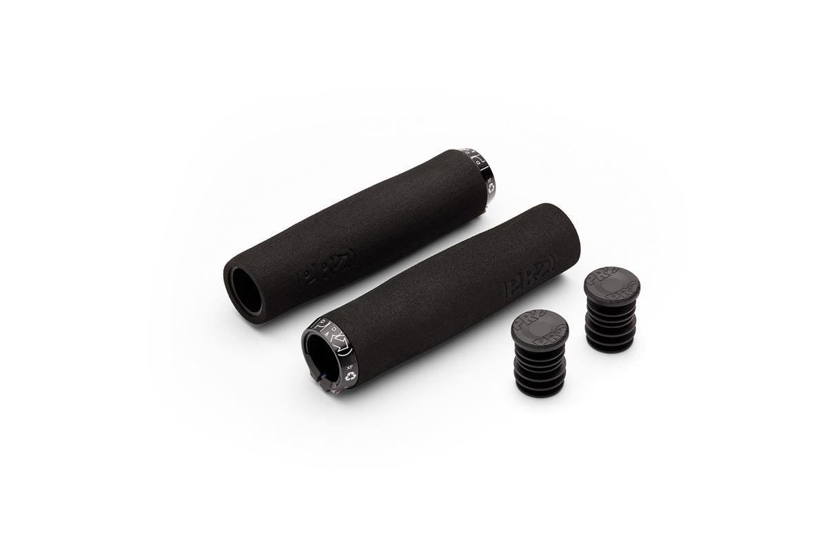 0_PRGP0126_Hero_Dirt_Perfrm_01